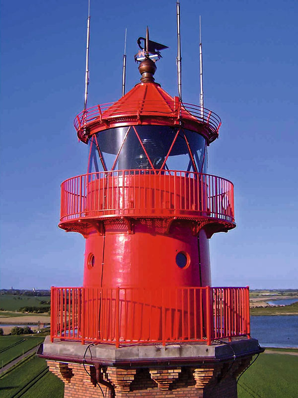 Die Technik hinterm Leuchtturm am Flügger Strand, Fehmarn.